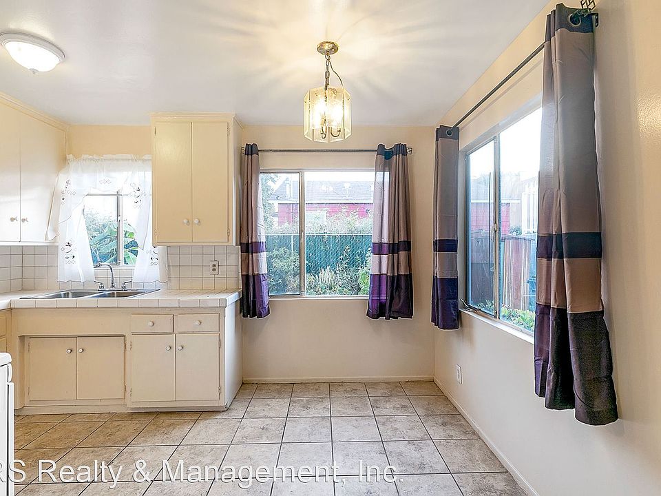 1st image of 3757 Glendon Ave #B