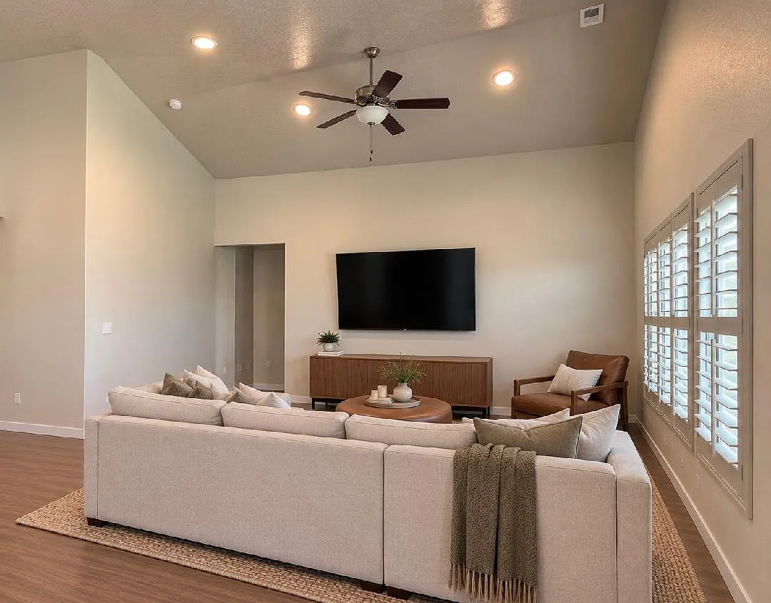 3 bed, 1627 sqft, $2,250 — Photo 2