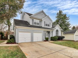 9105 Clifton Meadow Dr, Matthews, NC 28105