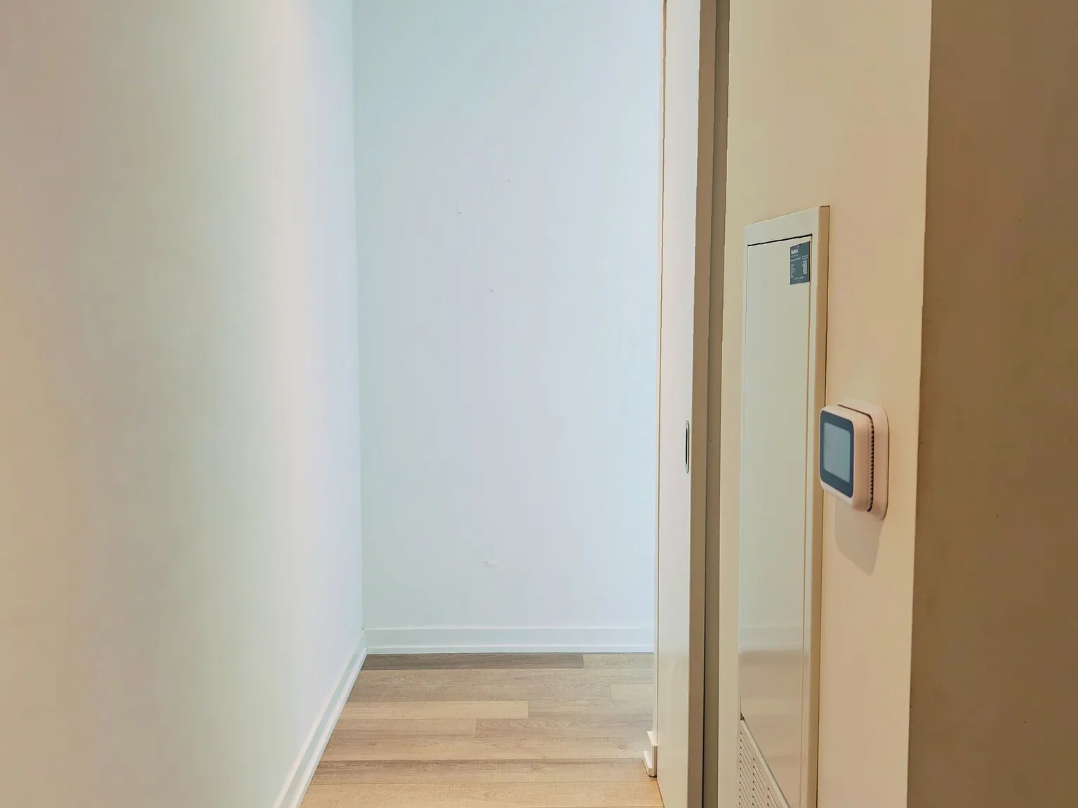 3 bed, $3,900 — Photo 2