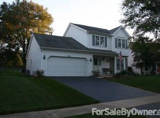 305 Old Hunt Rd, Fox River Grove, IL 60021