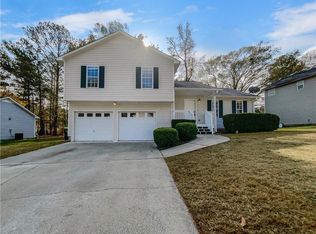 392 River Trace Dr, Villa Rica, GA 30180