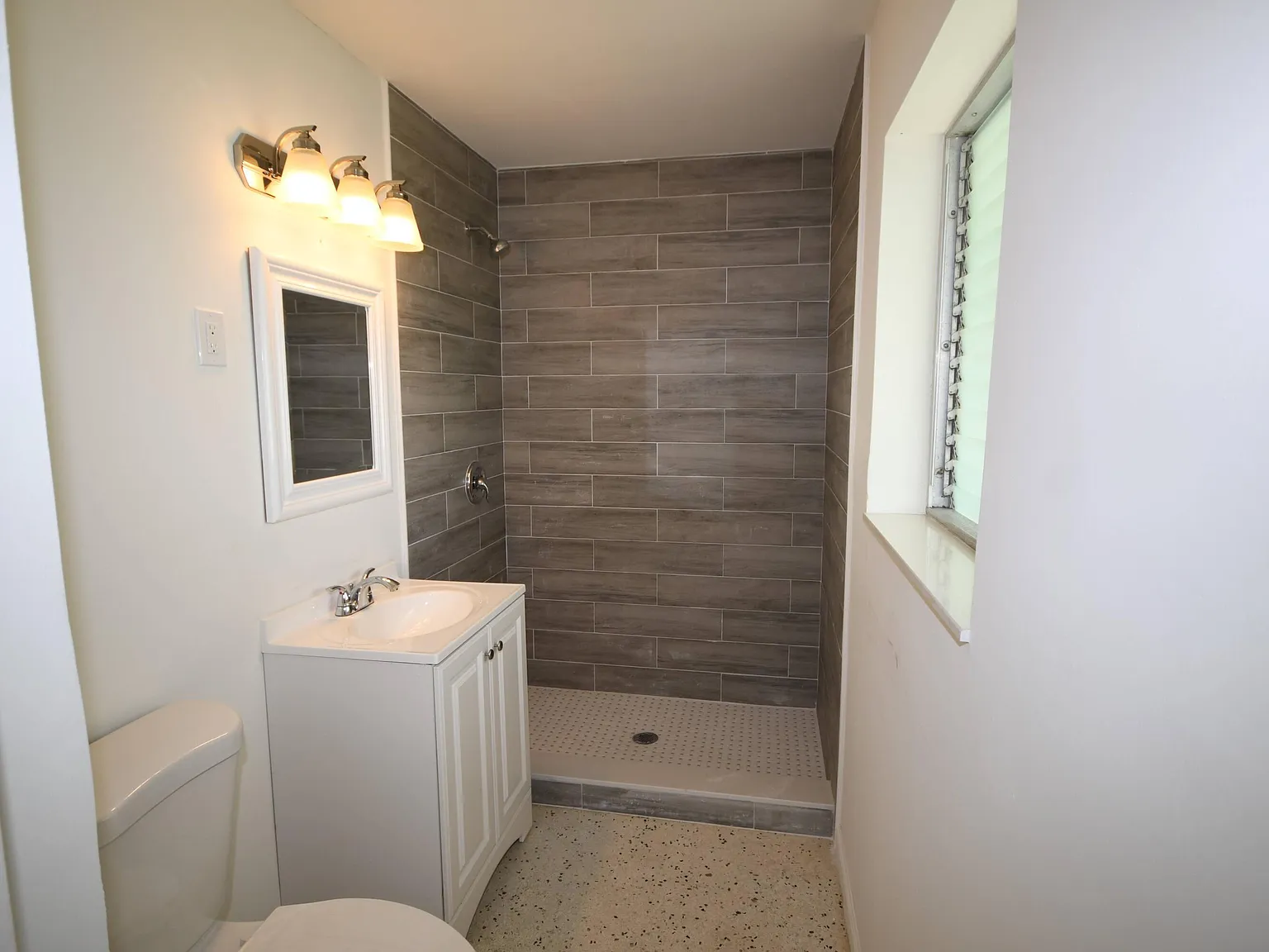 Studio, 1.0 bath, 350 sqft, $1,450 — Photo 4