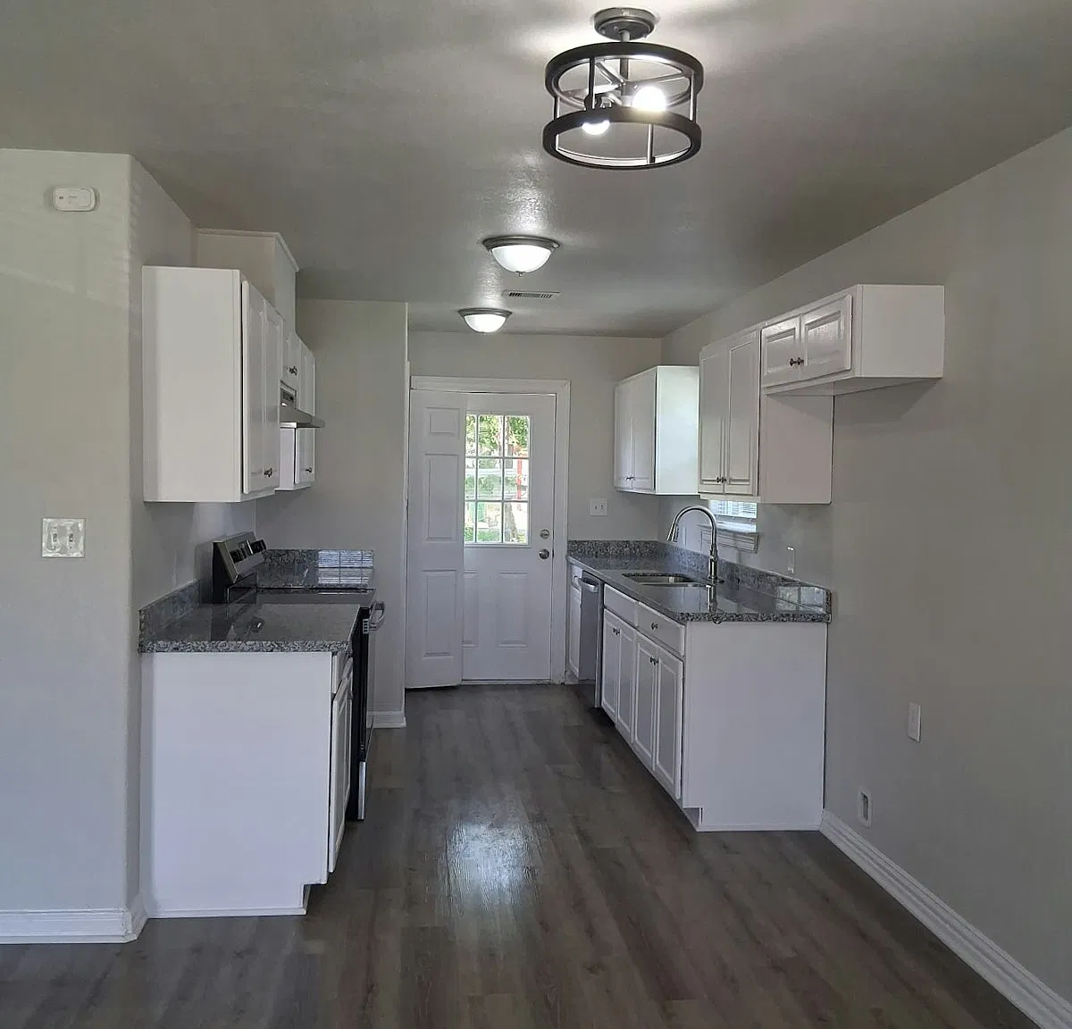 707 Denby Street — Photo 3