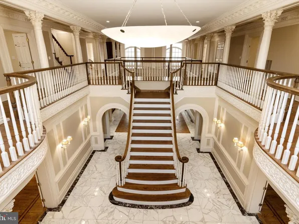 8537 Old Dominion Dr, Mc Lean, VA 22102