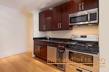 Rented by aptsandlofts.com