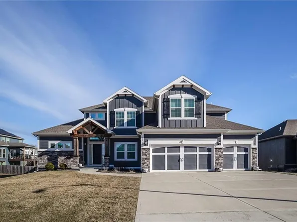 10423 N Chelsea Ave, Kansas City, MO 64156