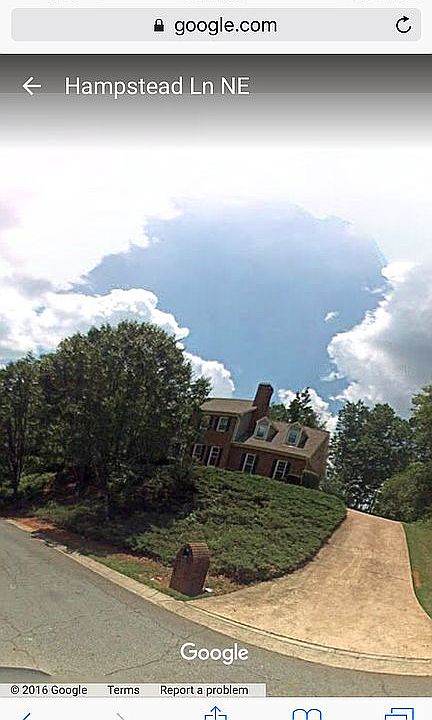 2nd image of 3603 Hampstead Ln NE