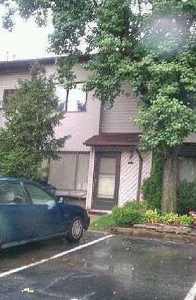 3rd image of 404 Lisk Ave #A