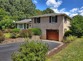 1014 Keystone Park Rd, Derry, PA 15627