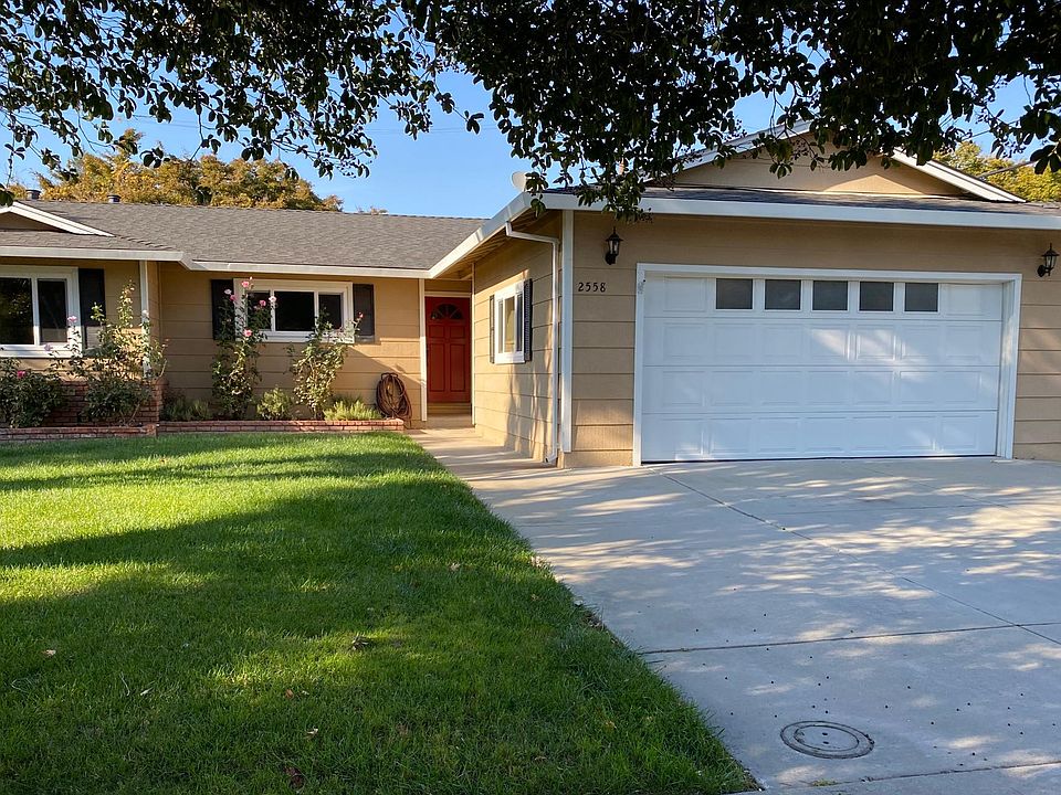 1st image of 2558 Hill Park Dr
