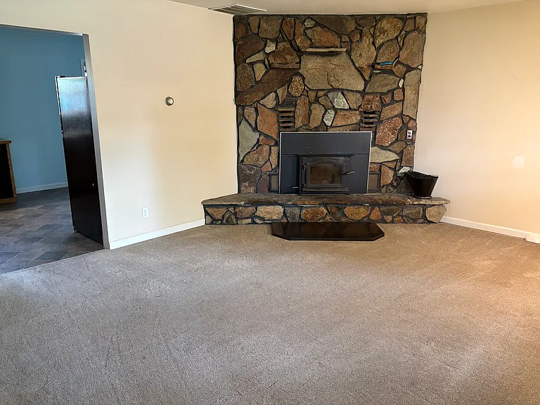 1405 Main St — Photo 7