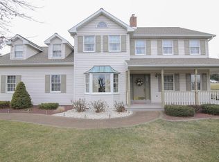 176 Firehouse Dr, Nazareth, PA 18064