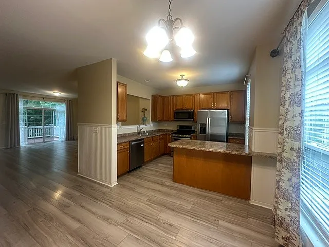 3376 Bradbury Cir