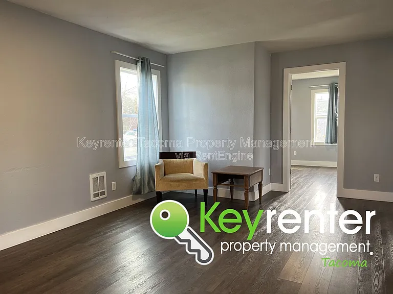 4803 S Oakes St — Photo 3