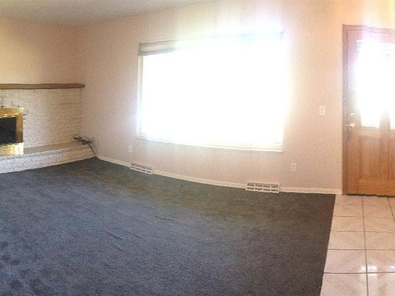 5th image of 15621 El Paso Dr