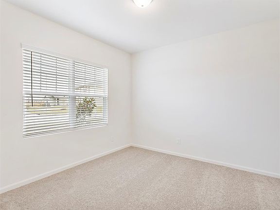 2nd image of 2057 Spindletree Ln