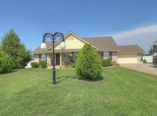 18002 Quail Creek Rd, Claremore, OK 74017