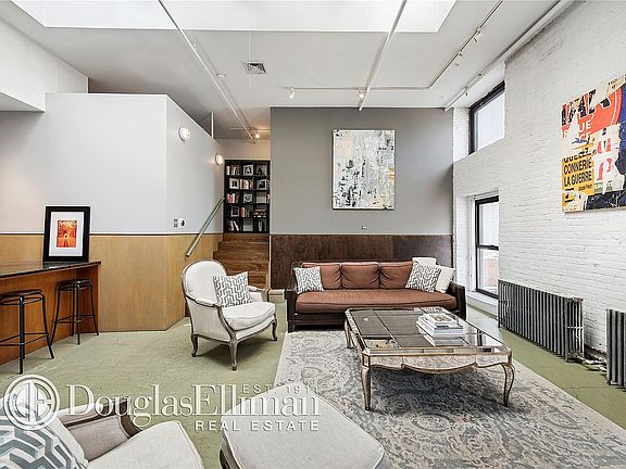4th image of 474 Greenwich St #Phn