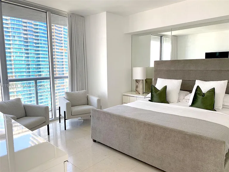 475 Brickell Ave #3915 — Photo 8