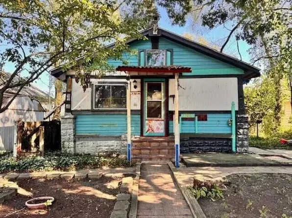 2745 Greene St, Lake Station, IN 46405