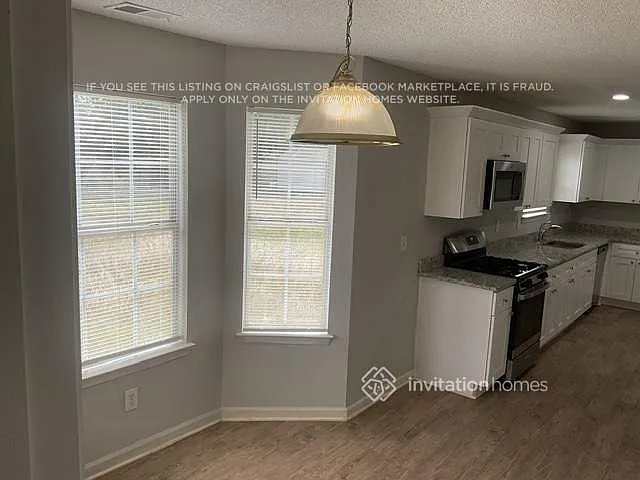 685 Meadows Ln — Photo 6