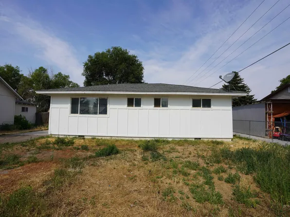 1421 B St, Heyburn, ID 83336