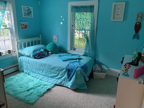 Bedroom 1 (off Living Room)