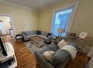 413 Washington St #I, Cambridge, MA 02139