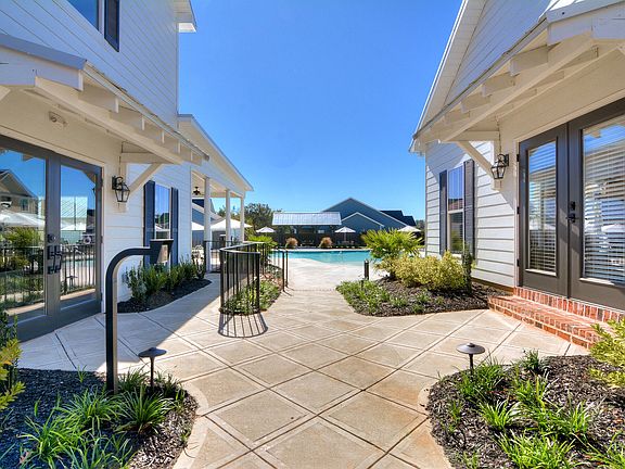 3rd image of 2131 Sweet Breeze Way #10043P