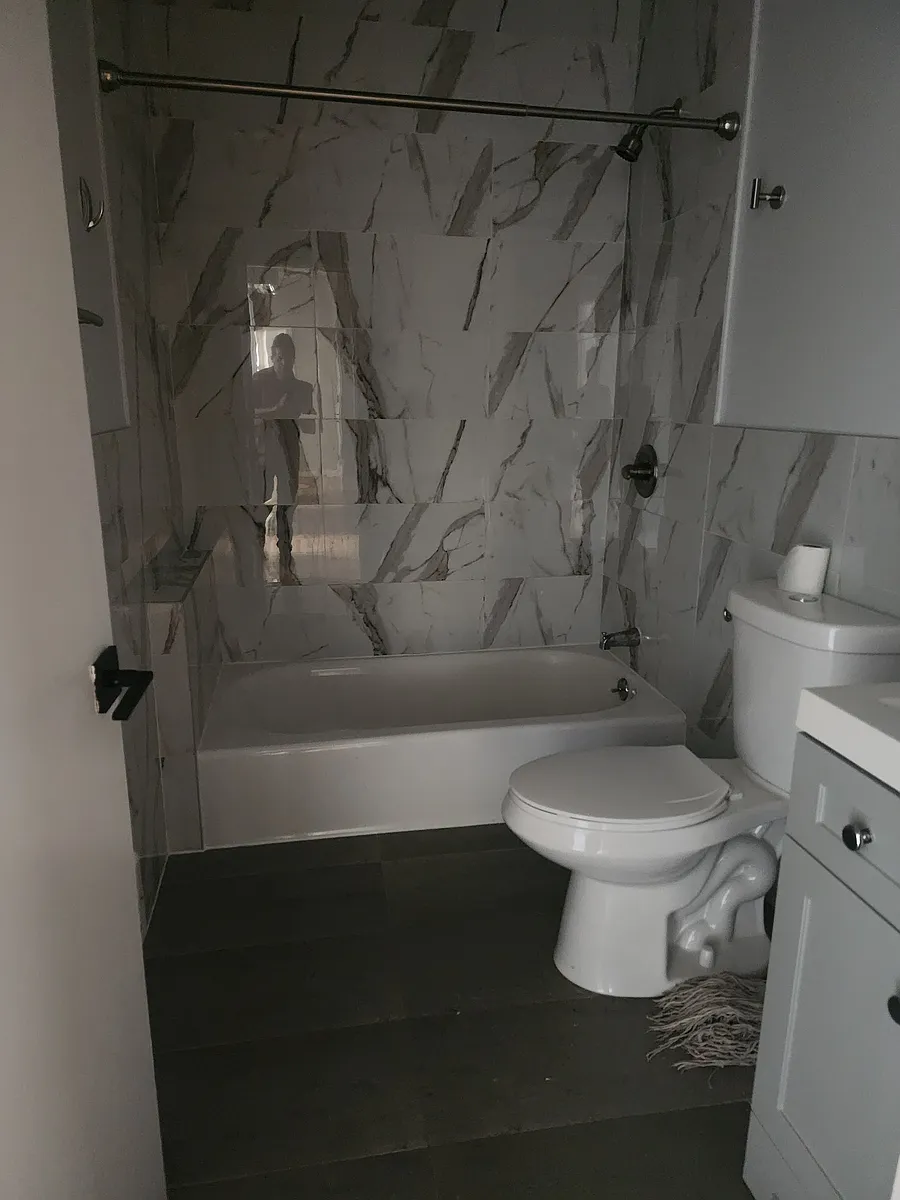 Building Photo - 103 Yonkers Ave #2L