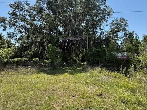 17918 NE Us Highway 301 #1, Waldo, FL 32694