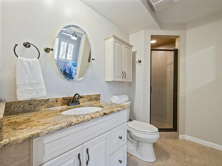 3rd bath of bedroom