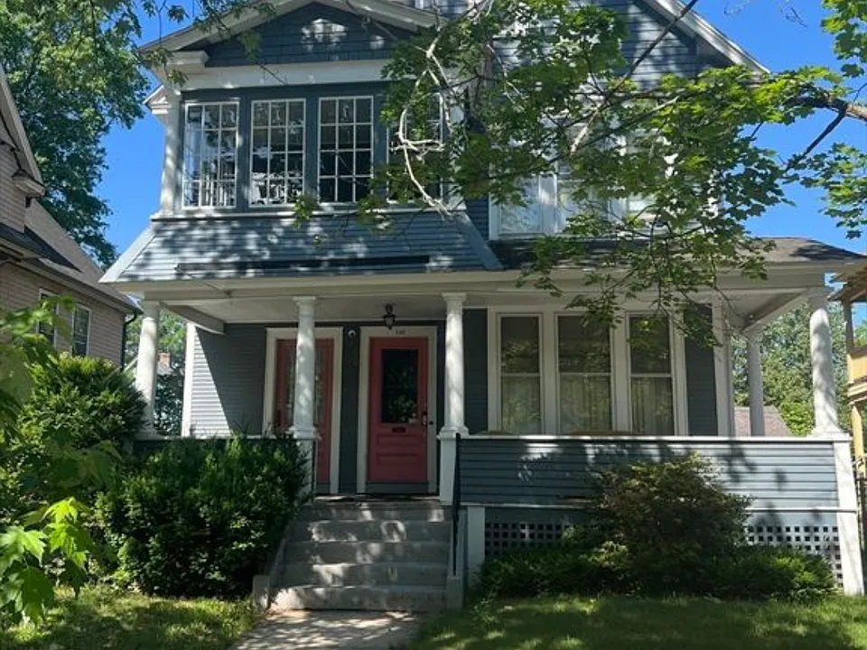 120-122 Firglade Ave #120