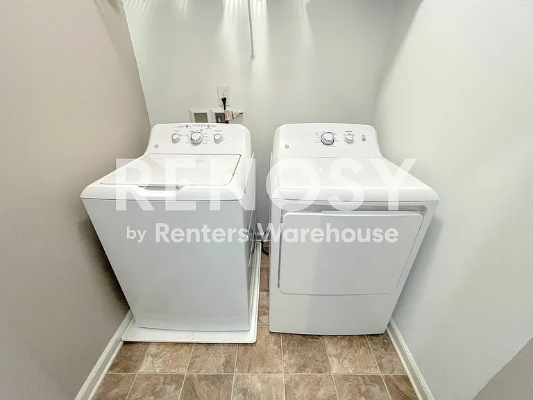 5657 Freewill Ln — Photo 37