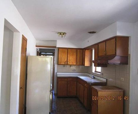 3rd image of 6020 W Montrose Ave