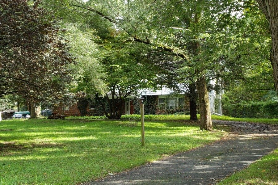 2nd image of 121 Ledden Ln
