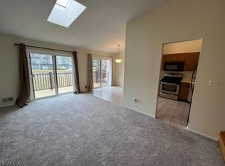 1704 Spruce Hills Dr #1704, Glen Gardner, NJ 08826