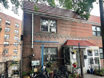 70-11 35th Road, Jackson Heights, NY, 11372