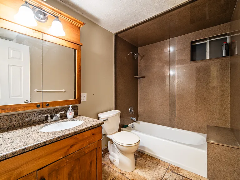 232 S Cherry Hill Dr — Photo 6