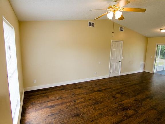 4th image of 609 Caribou Ct
