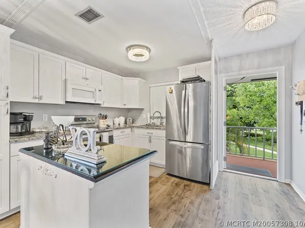 2600 SE Ocean Blvd APT Ff-14, Stuart, FL 34996