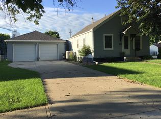 1437 11th St, Rock Valley, IA 51247