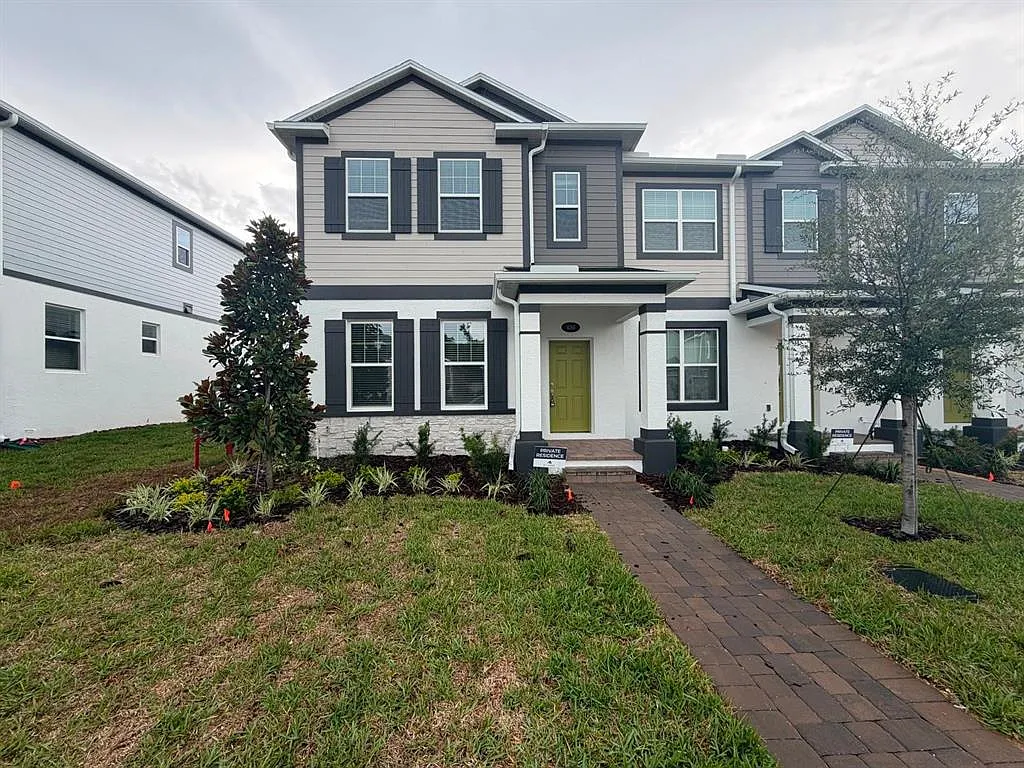 3 bed, 2.5 bath, 2147 sqft, $2,700 — Photo 1