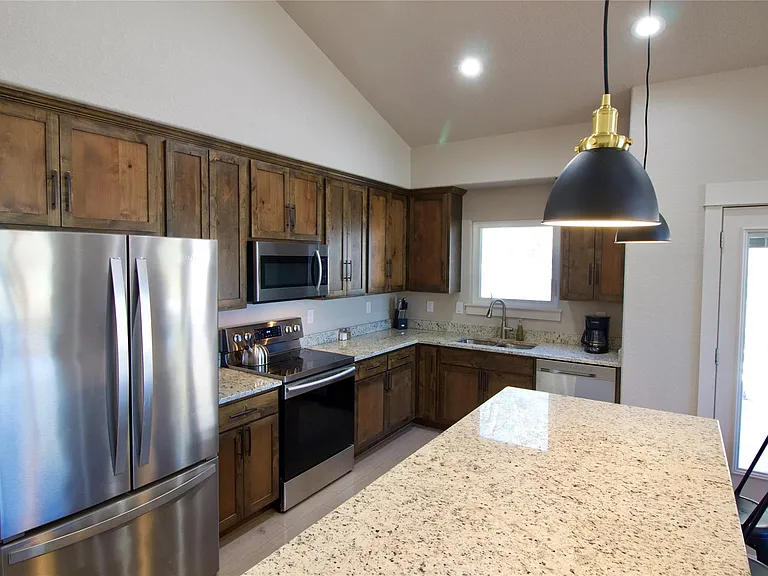1240 Canyon Shrs — Photo 6