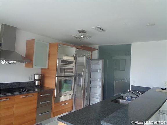 5th image of 2950 NE 188th St APT 234
