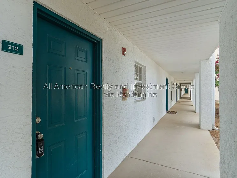 4274 Calinda Ln #212 — Photo 2