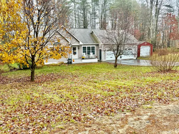 26 Whispering Pines Lane, Monmouth, ME 04259