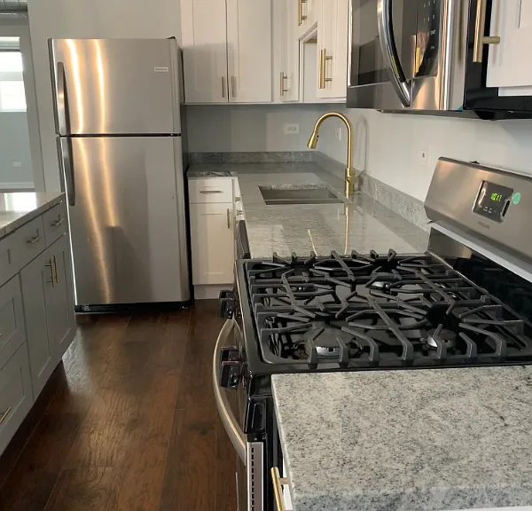 2945 W Peterson Ave #202 — Photo 3
