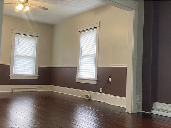 3rd image of 721 Fenton St